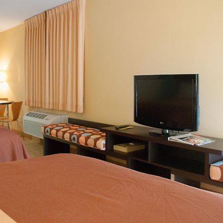 Hotel Super 8 By Wyndham Indio Exteriér fotografie