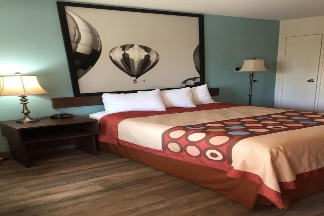 Hotel Super 8 By Wyndham Indio Exteriér fotografie