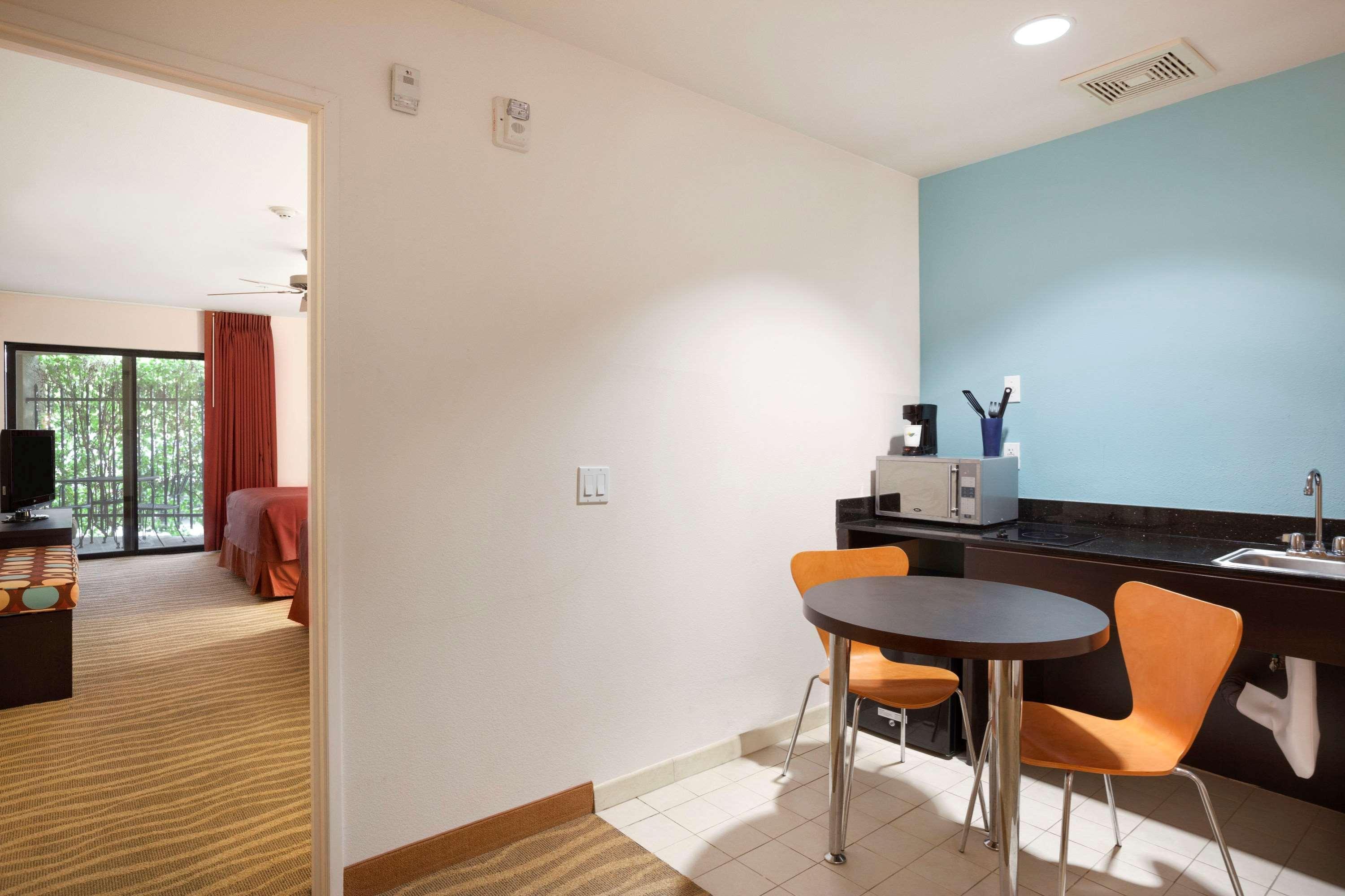 Hotel Super 8 By Wyndham Indio Exteriér fotografie